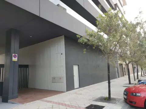 Local comercial en calle de Mutilva Alta