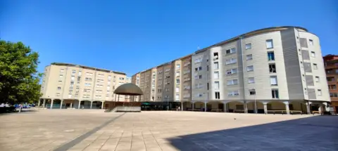 Local comercial en Plaza de Ezkabazabal