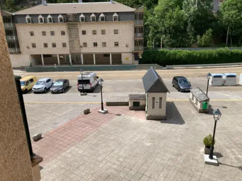 Piso en Plaza Europa, 3