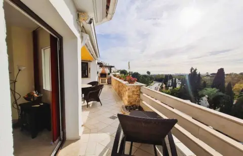 Ático en Lomas de Marbella Club-Puente Romano