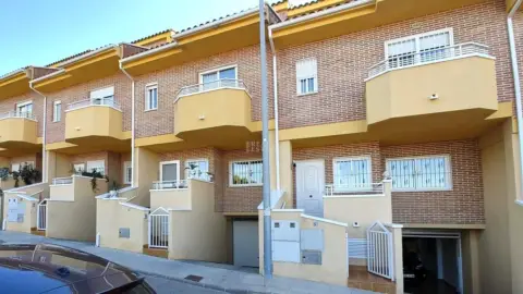 Casa en calle C. Virgilio, nº 78