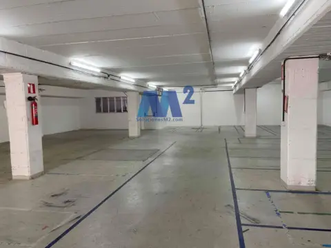 Nave industrial en Valdelacasa