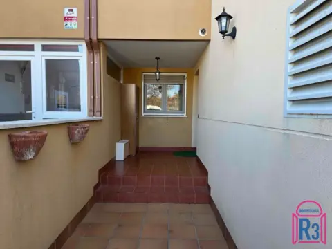 Casa adosada en Urbanización Las Lomas