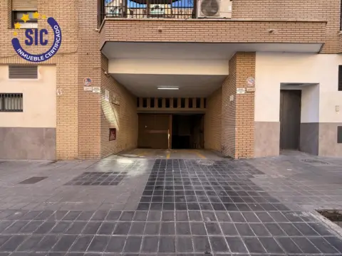 Garaje en Carrer de Jesús, 81