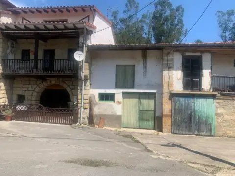 Casa en calle Bº La Ganceda