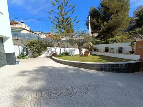 Chalet en Carrer de la Torre dels Escipions