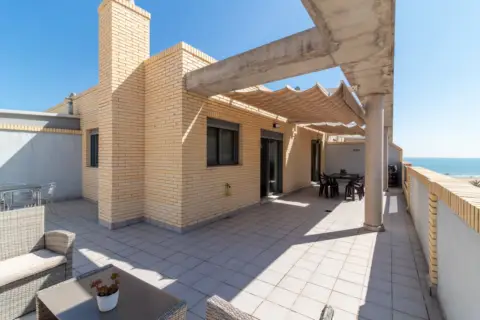 Piso en calle de Cataluña, 2