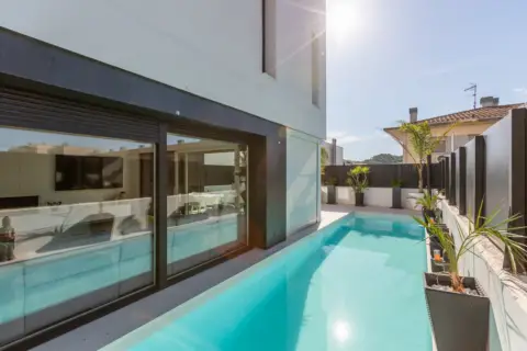 Casa en calle Rosa Chacel Escritora, nº 3