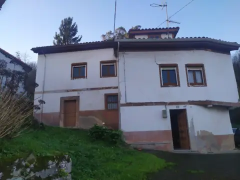 Casa en Pravia