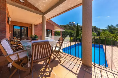 Chalet en Vallromanes