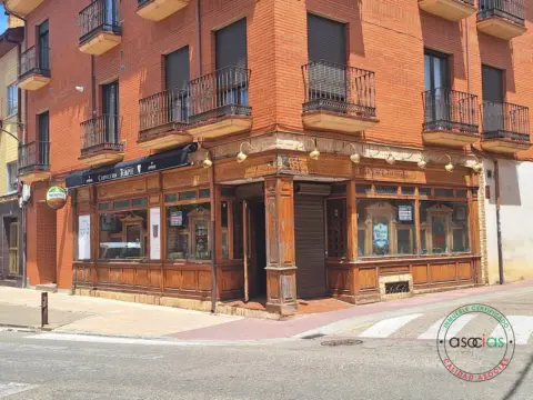 Local comercial en Avenida de la Constitución, 87