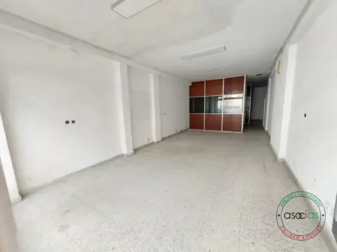 Local comercial en calle de Zaragoza