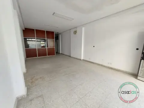 Local comercial en calle de Zaragoza