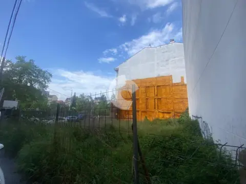Terreno en calle de Lugo