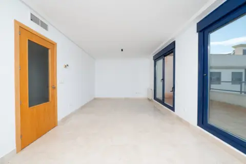 Piso en calle Angelina Ceballos