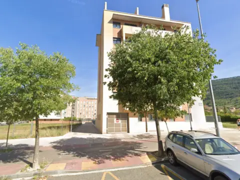 Garaje en calle de las Madres de la Plaza de Mayo, 1