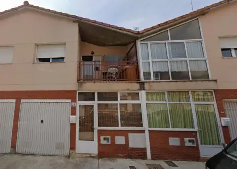 Casa adosada en Santovenia de Pisuerga