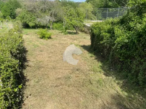 Casa adosada en Entrimo- A Illa