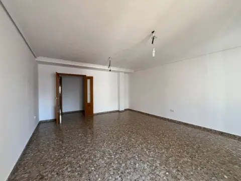 Piso en Carrer de Paterna, 11