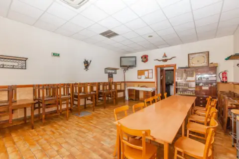 Local comercial en calle Nicasio Landa, nº 1