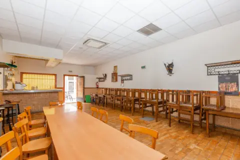 Local comercial en calle Nicasio Landa, nº 1