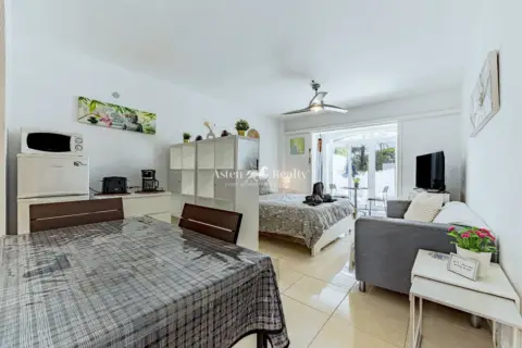 Estudio en Playa de Las Américas
