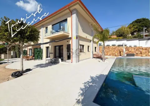 Chalet en Roca Grossa-Serra Brava