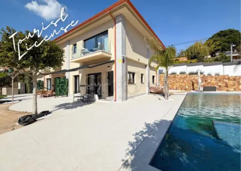 Chalet en Roca Grossa-Serra Brava