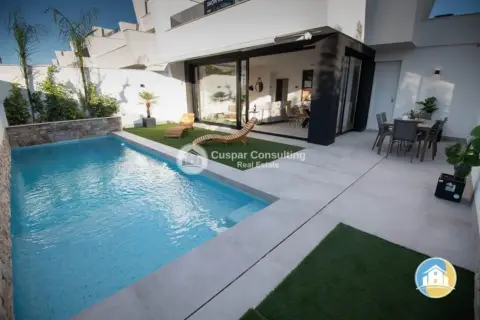 Chalet en Santiago de la Ribera