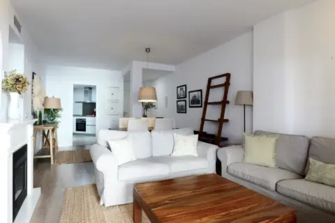 Piso en calle Torrente Ballester, 5