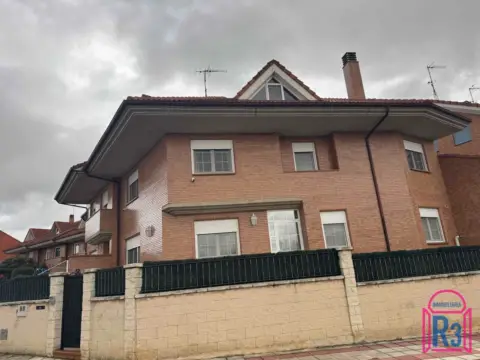 Casa adosada en Piscinas