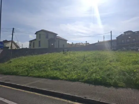 Terreno en calle de Bernardino Guardado