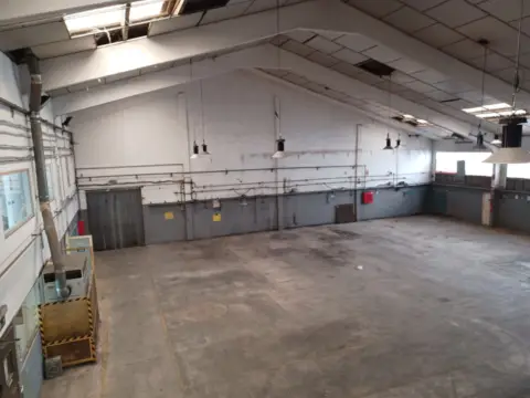 Nave industrial en Pasaje Transversal Lluis Companys, Naves
