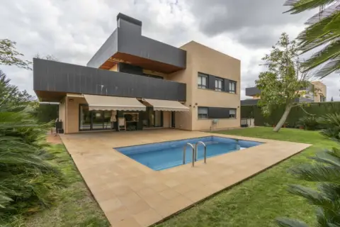 Casa en Carrer Cadernera, 50