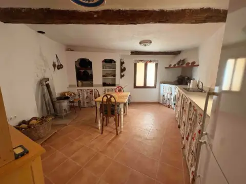 Casa en Palomera