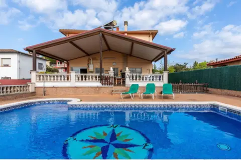 Chalet en Fogars de la Selva