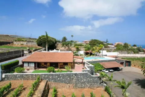 Chalet en calle de Juan Fernández, 254