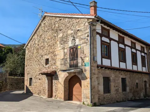 Casa en calle Bº Villasuso, nº 34