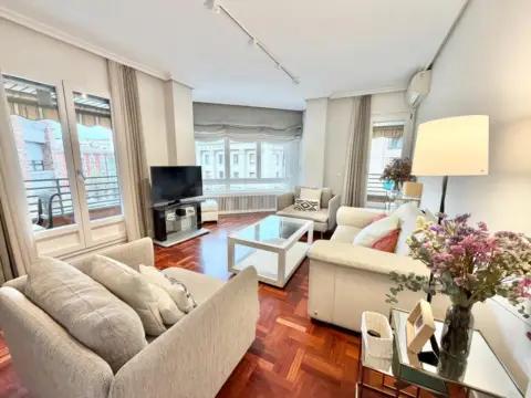 Piso en calle del General Vara de Rey