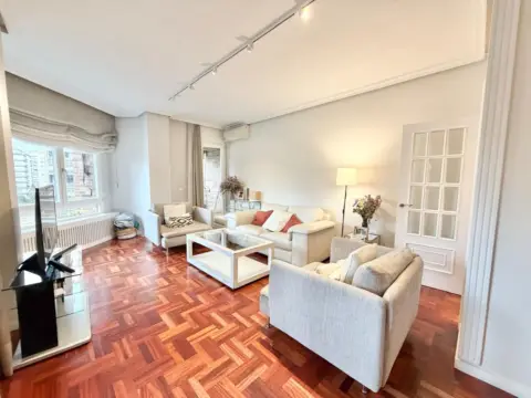 Piso en calle del General Vara de Rey