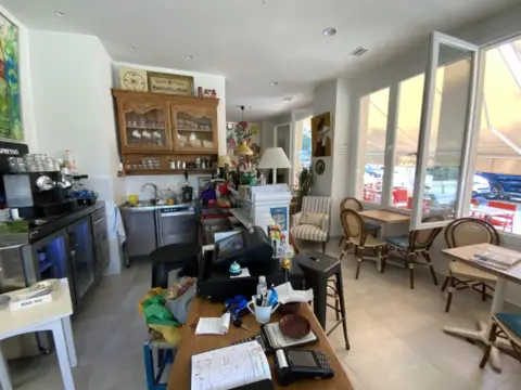 Local comercial en Nueva Andalucía-Centro