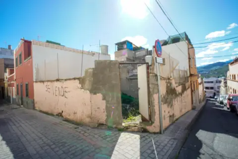 Terreno en calle Amargura