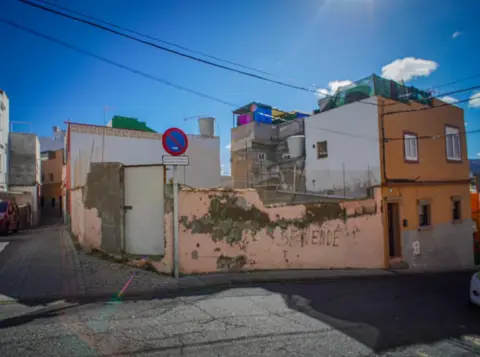 Terreno en calle Amargura