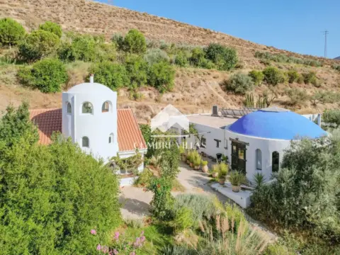 Casa en Cerca del Bosque, Cerca de Restaurantes, Cerca del Centro, Campo, Acceso Fácil, Zona de Montaña, Cer