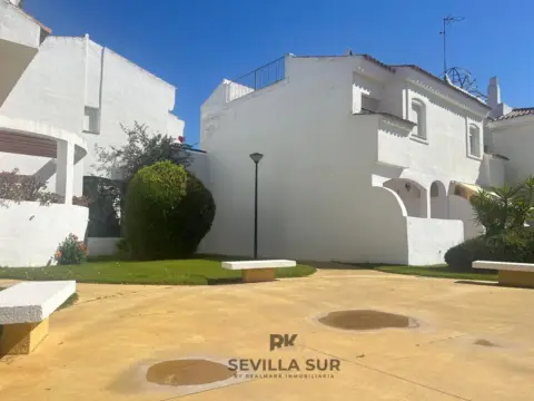 Casa en Avenida de la Reina Sofía
