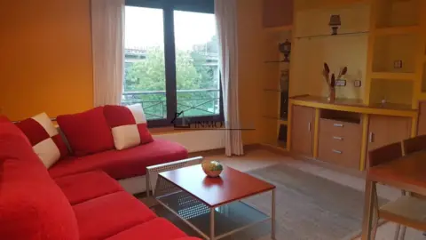 Apartamento en calle de Rosalía de Castro