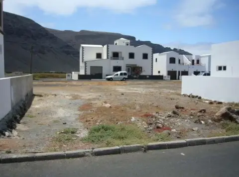 Terreno en calle Peña Hendida, 14