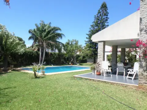 Chalet en Montgo