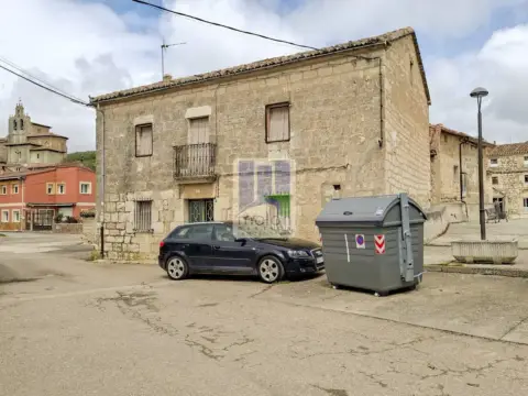 Casa en calle Riocerezo