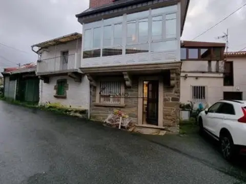 Casa adosada en Soutelo de Montes